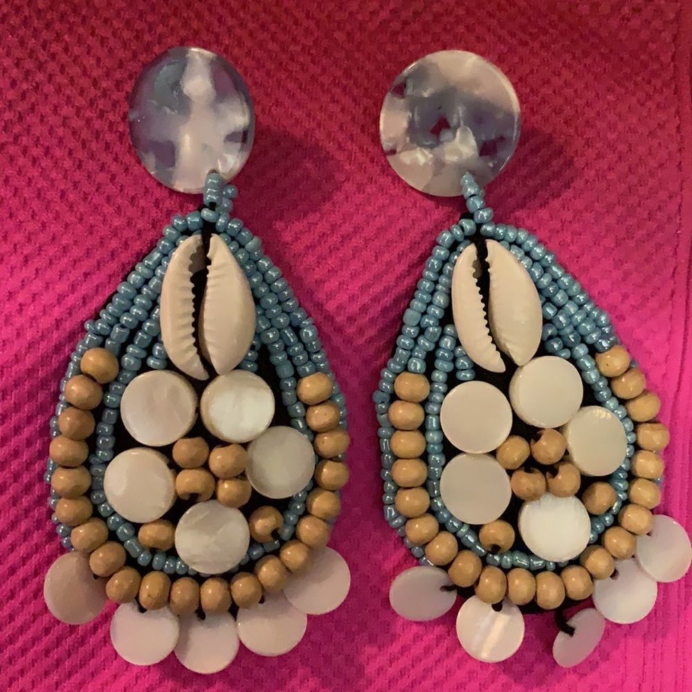 Shell Beaded Earrings   - Picture 3 of 6